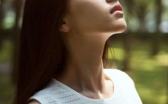 一区二区三区好的精华液杨朝越